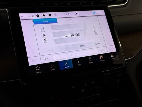 Used 2023 Jeep Grand Cherokee L Summit w/ Luxury Tech Group V image 18