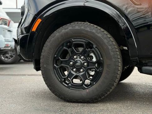 Used 2025 Ford Ranger Lariat w/ Black Appearance Package image 46