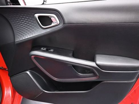 Used 2021 Kia Soul GT-Line FWD image 32