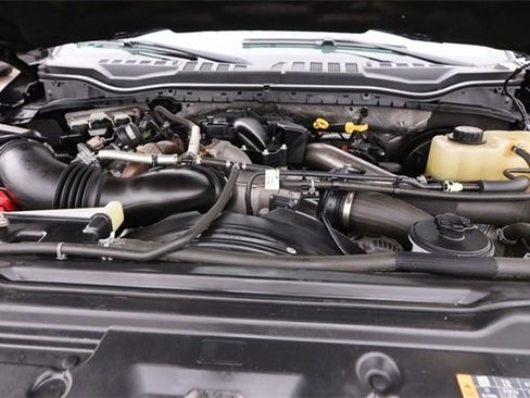 Used 2019 Ford F350 Lariat w/ Lariat Ultimate Package image 27