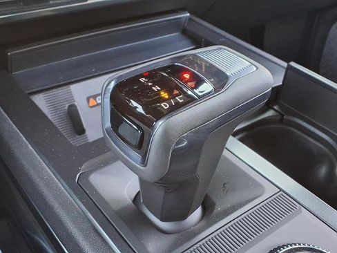 New 2026 GMC Hummer EV 4x4 Crew Cab image 12