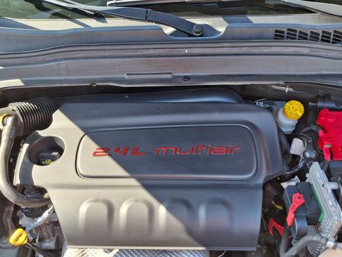 Used 2021 Jeep Renegade Sport image 21