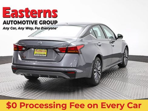 Used 2023 Nissan Altima 2.5 SV FWD image 4