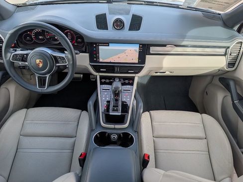Used 2023 Porsche Cayenne S Platinum AWD/4WD image 6