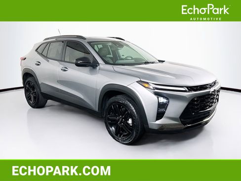 Used 2024 Chevrolet Trax ACTIV w/ Sunroof Package image 1