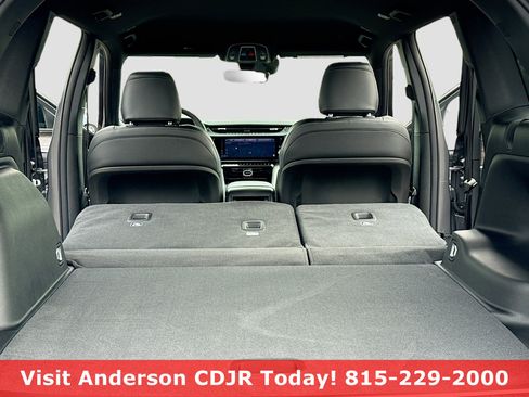 New 2026 Jeep Grand Cherokee Altitude AWD/4WD image 7