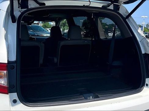 Used 2019 Honda Pilot Touring image 32
