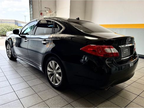 Used 2011 INFINITI M37 w/ Deluxe Touring Pkg RWD image 4
