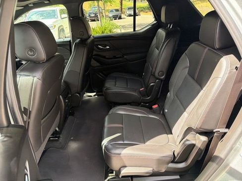 Used 2023 Chevrolet Traverse RS AWD/4WD image 13