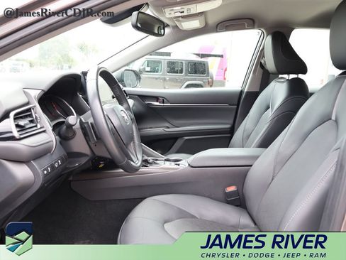 Used 2024 Toyota Camry XSE FWD image 22