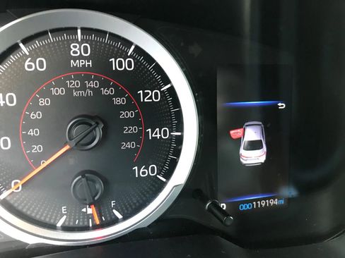 Used 2022 Toyota Corolla SE image 17