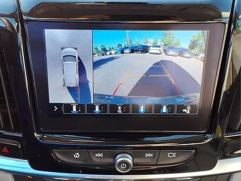 Used 2021 Chevrolet Traverse Premier AWD/4WD image 18