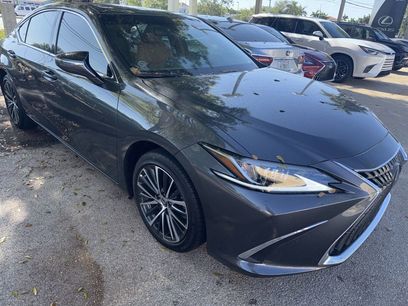 Used 2025 Lexus ES 350 w/ Premium Package