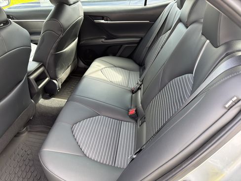 Used 2024 Toyota Camry SE w/ Cold Weather Package FWD image 21