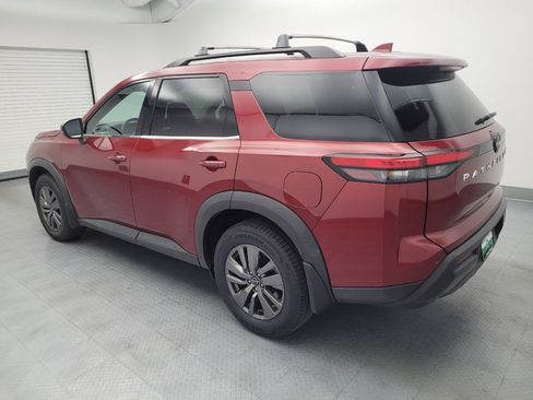 Used 2022 Nissan Pathfinder SV AWD/4WD image 3
