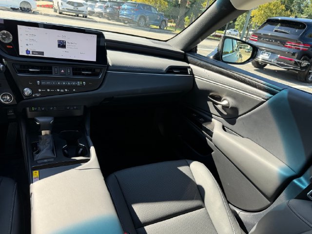 Used 2024 Lexus ES 350 w/ Premium Package FWD image 14