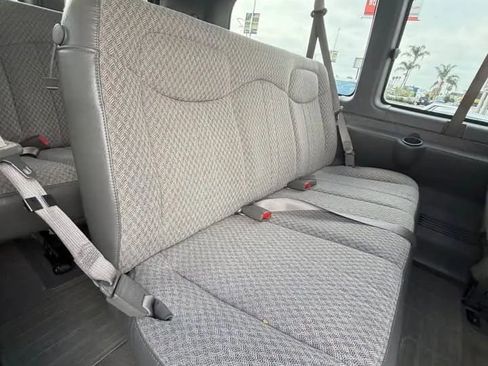 Used 2006 Chevrolet Express 3500 Passenger w/ LT Preferred Equipment Group image 7