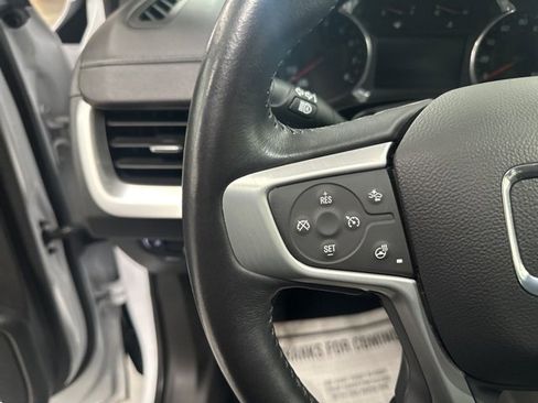 Used 2022 GMC Terrain SLT w/ Infotainment Package II image 12