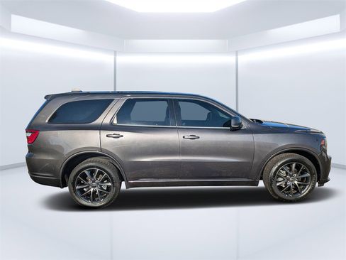Used 2018 Dodge Durango GT image 2