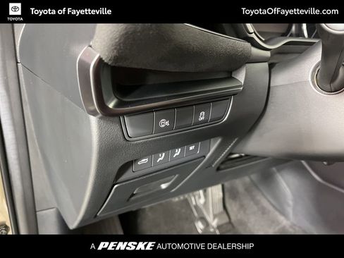 Used 2025 MAZDA MAZDA3 s image 26