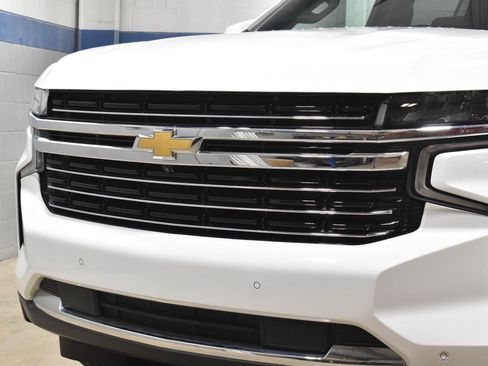 Used 2024 Chevrolet Suburban LT w/ LT Signature Package AWD/4WD image 30