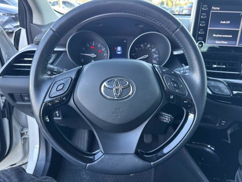 Used 2021 Toyota C-HR Limited image 27