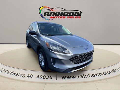 Used 2022 Ford Escape SE w/ Cold Weather Package FWD image 5