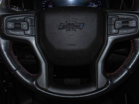 Used 2022 Chevrolet Suburban RST w/ Luxury Package image 11