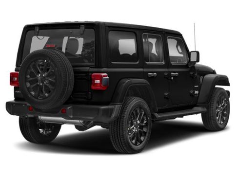 Certified 2022 Jeep Wrangler Unlimited Sahara AWD/4WD image 3