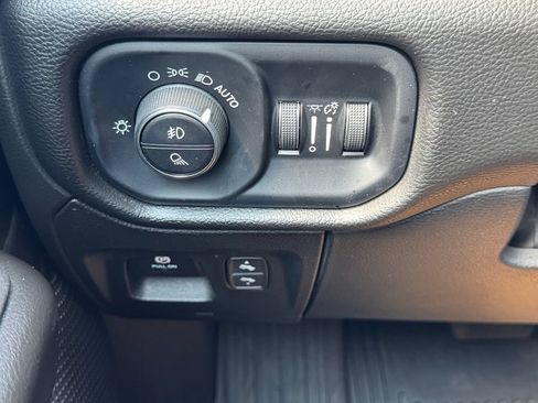 Used 2025 RAM 1500 Big Horn AWD/4WD image 23