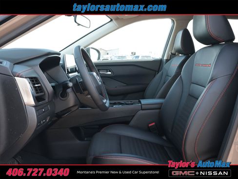 Used 2026 Nissan Rogue SV AWD/4WD image 5