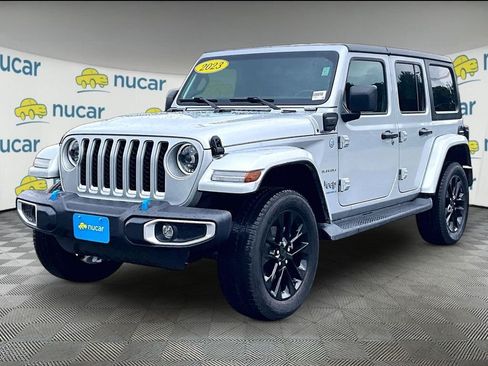 Used 2023 Jeep Wrangler Unlimited Sahara w/ Cold Weather Group AWD/4WD image 3