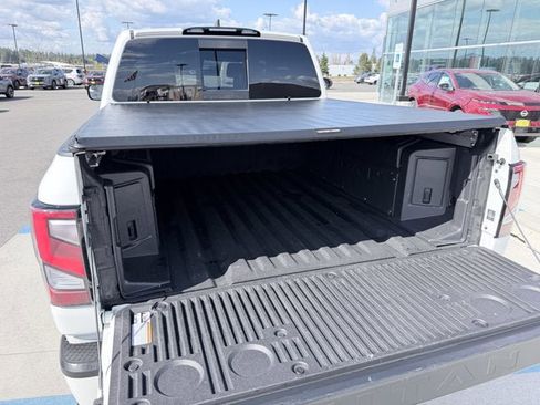 Certified 2023 Nissan Titan Platinum Reserve w/ Moonroof Package AWD/4WD image 9
