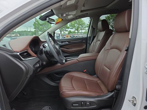 Used 2018 Buick Enclave Avenir w/ Avenir Technology Package FWD image 10