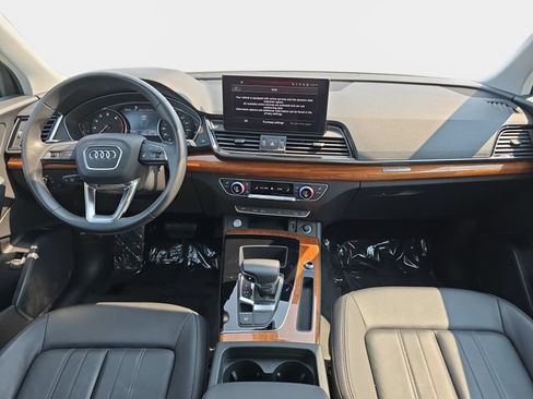 Used 2023 Audi Q5 Premium w/ Convenience Package AWD/4WD image 10