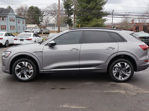 Used 2021 Audi e-tron Premium w/ Convenience Plus Package image 8