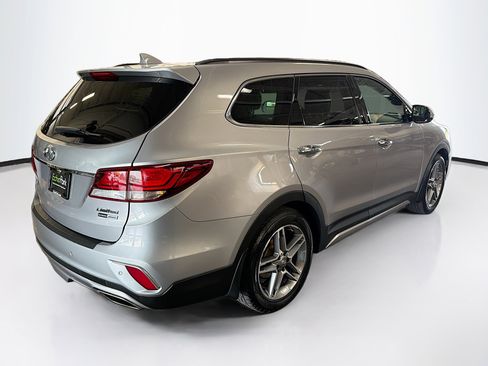 Used 2017 Hyundai Santa Fe Limited AWD/4WD image 9