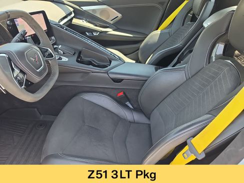Used 2023 Chevrolet Corvette Stingray Premium Conv w/ Z51 Performance Package RWD image 15
