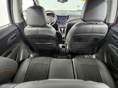 Used 2018 Chevrolet Trax LT w/ LT Convenience Package AWD/4WD image 17