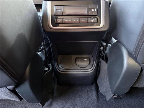 Used 2020 Subaru Ascent Limited w/ Technology Package image 20