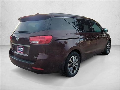 Used 2018 Kia Sedona SX image 5