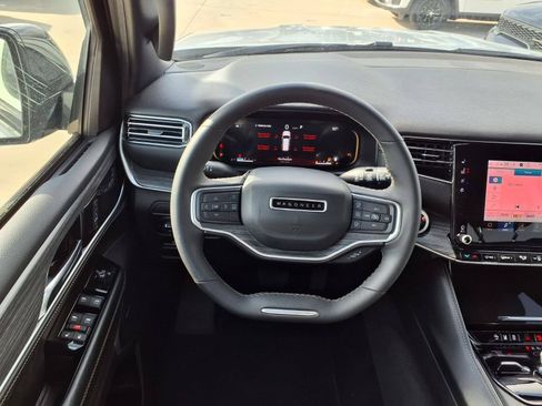 Used 2024 Jeep Wagoneer Series II w/ Flexible Seating Group AWD/4WD image 14