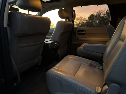 Used 2012 Toyota Sequoia Limited image 27