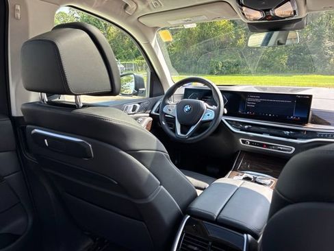 Used 2024 BMW X7 xDrive40i AWD/4WD image 26