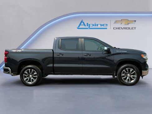 Used 2024 Chevrolet Silverado 1500 LT AWD/4WD image 6
