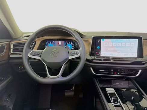 New 2026 Volkswagen Atlas SE image 23