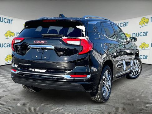 Used 2024 GMC Terrain Denali w/ Denali Premium Package image 6