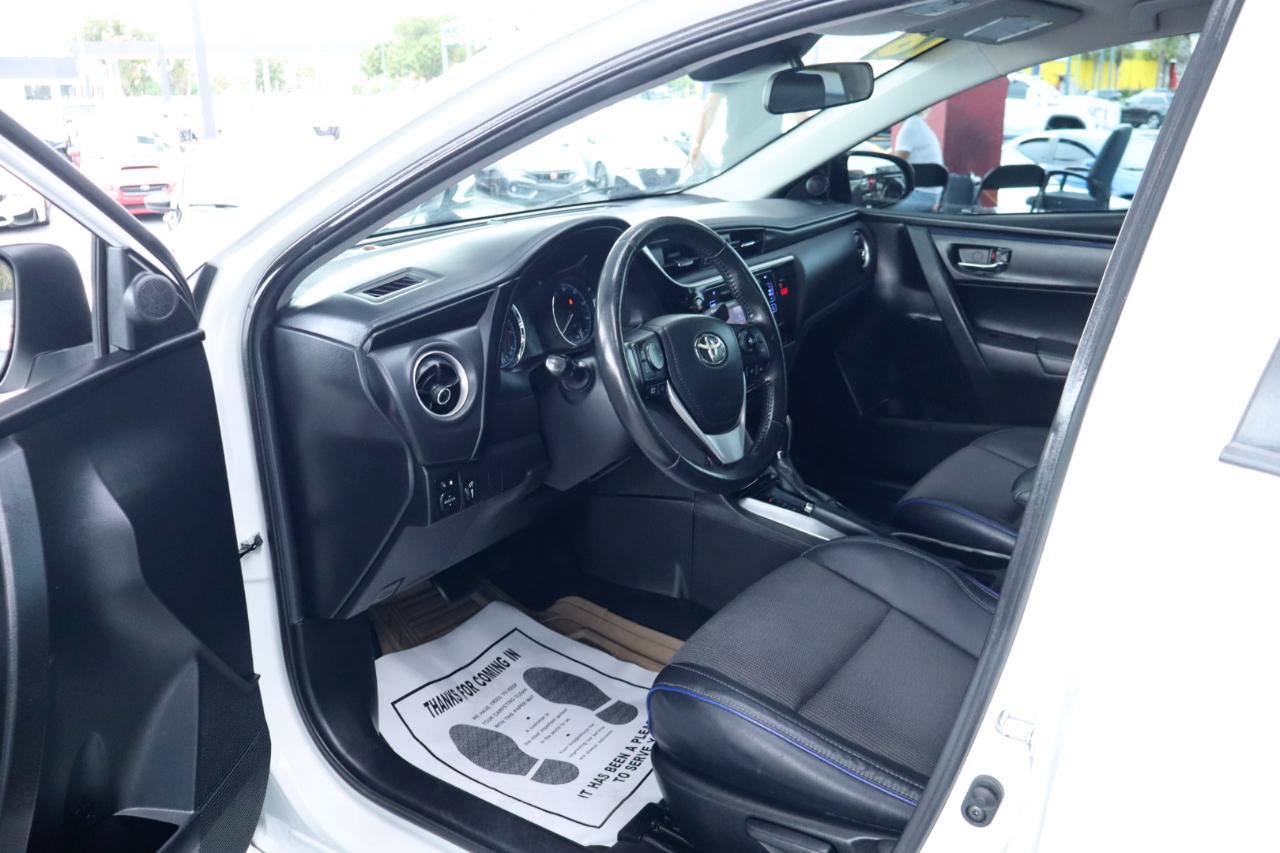 Used 2018 Toyota Corolla SE FWD image 14