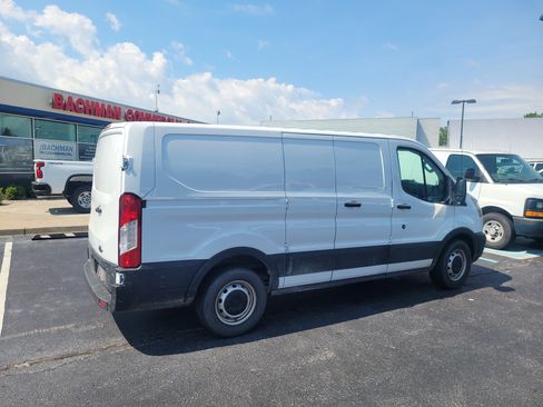 Used 2019 Ford Transit 150 130 Low Roof RWD image 3