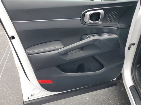 New 2026 Kia Sorento LX image 8